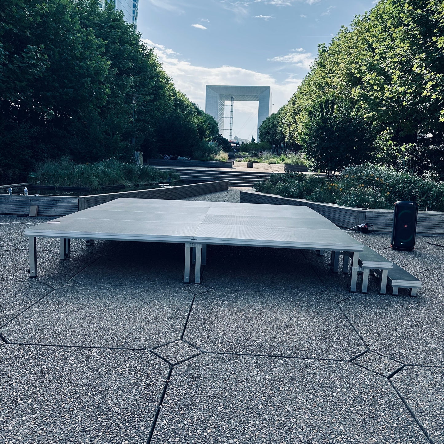 Scène professionnelle 20m² 5x4m hauteur 60cm pour concerts - Location IDF