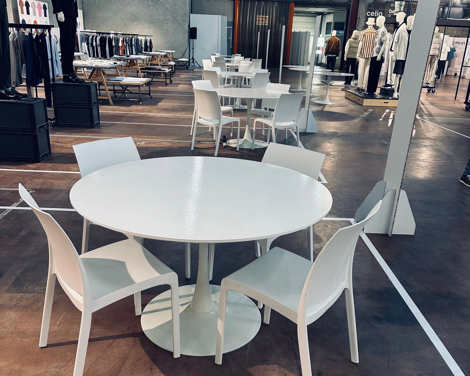 table et chaises
          