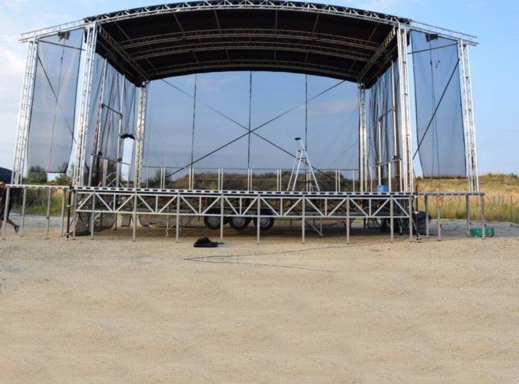 Location Scène Mobile 60m2 - GP LOCO EVENEMENT